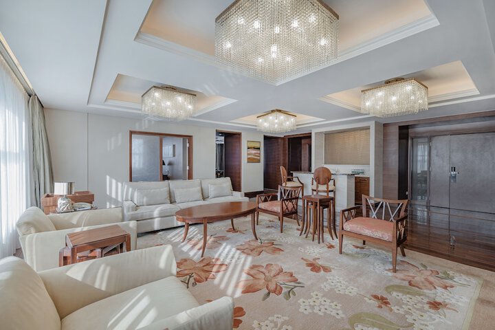 Room 6 of 46