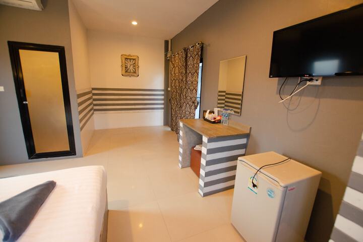 Room 16 of 50