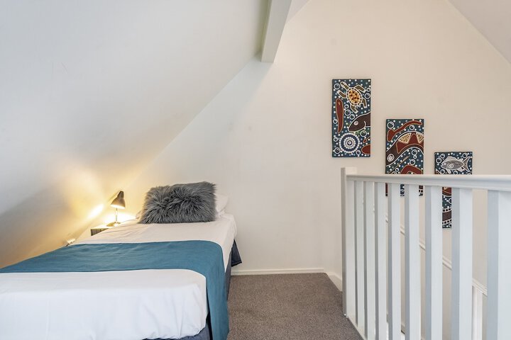 Room 10 of 52
