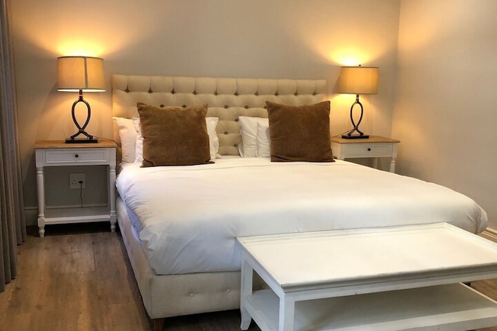 Room 14 of 118
