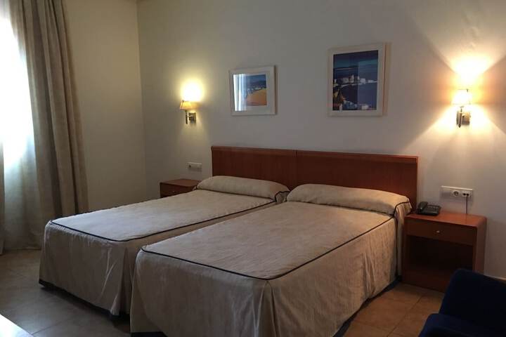 Room 4 of 17