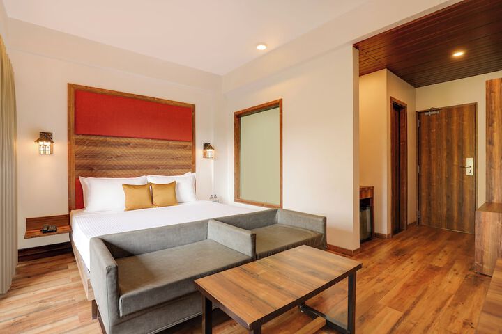 Room 25 of 46