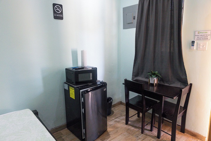 Room 8 of 18