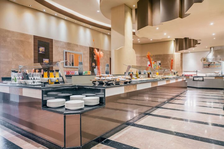 Dining 77 of 124