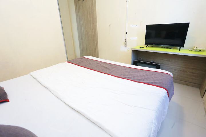Room 4 of 37