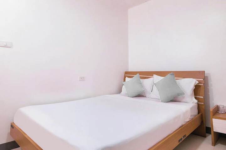 Room 15 of 37