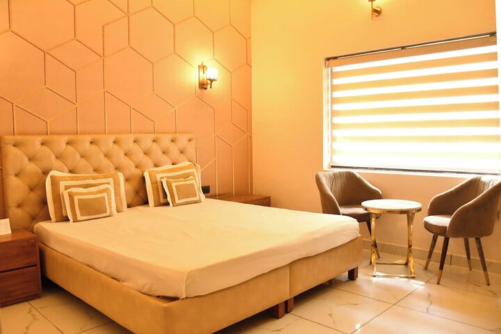 Room 2 of 19