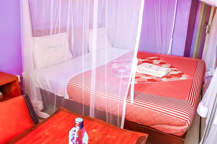 Room 14 of 19