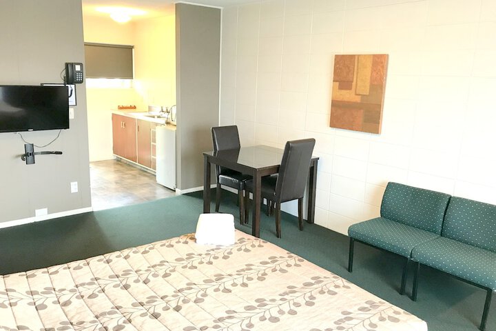Room 4 of 69