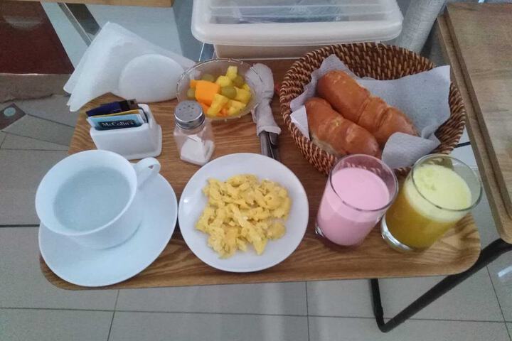 Breakfast/Coffee Service 17 of 19