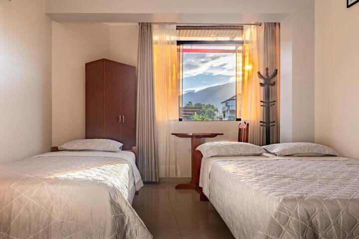 Room 15 of 28