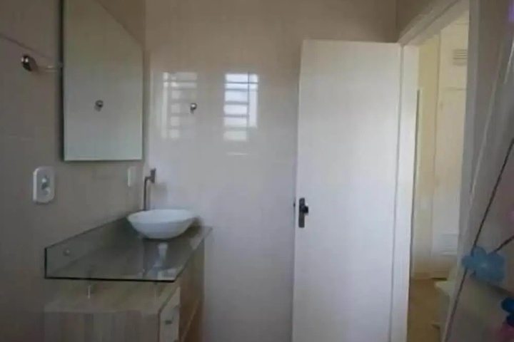Room 11 of 21