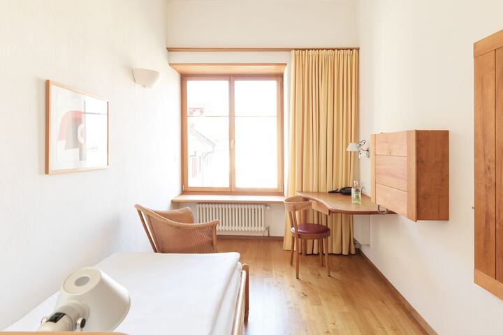 Room 16 of 67