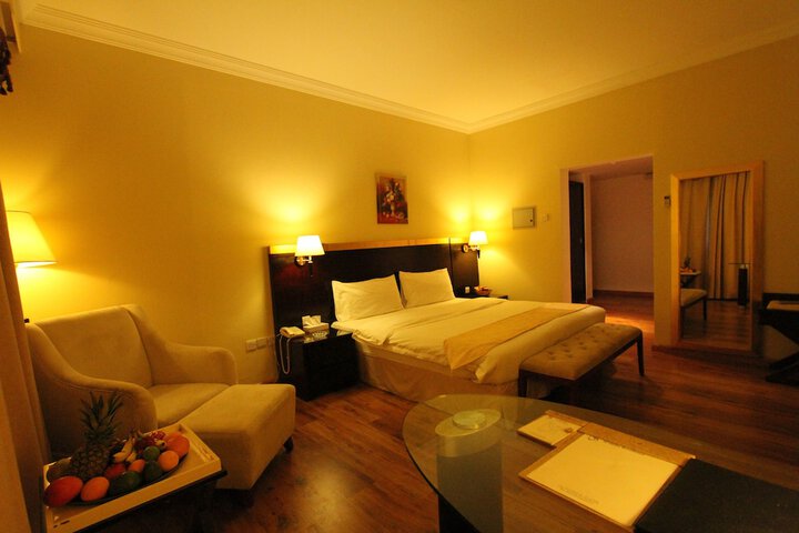 Room 11 of 29