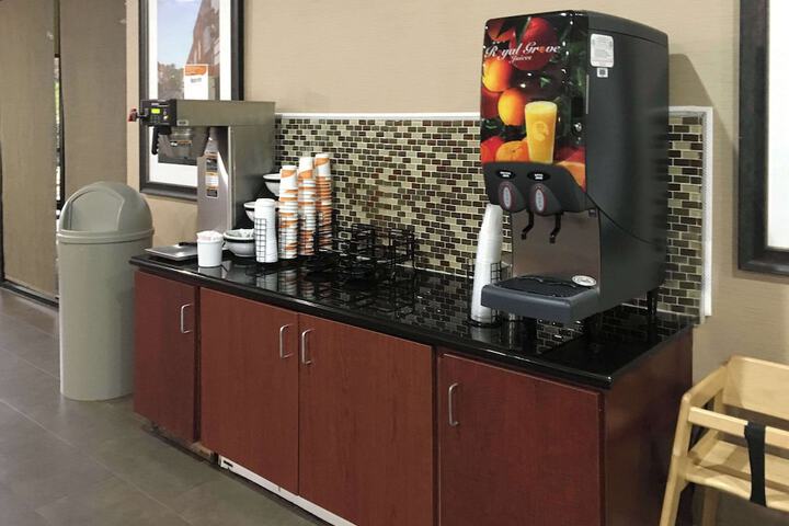 Breakfast area