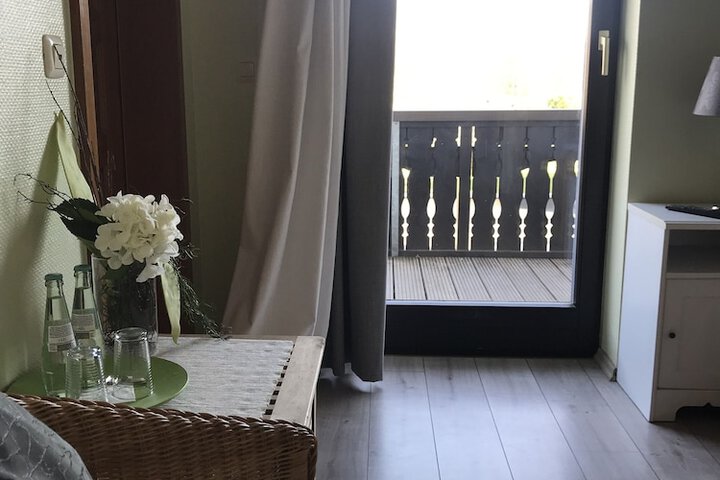 Room 14 of 27