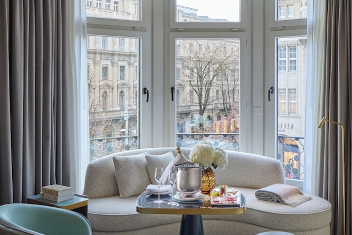 Room 7 of 96