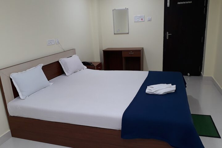 Room 11 of 82