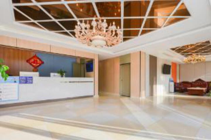 Home Inns-Nanjing Lukou International Airport Tongshan Metro Station Paibo Cloud Hotel