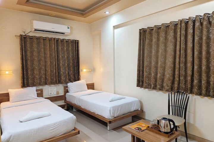 Room 9 of 22