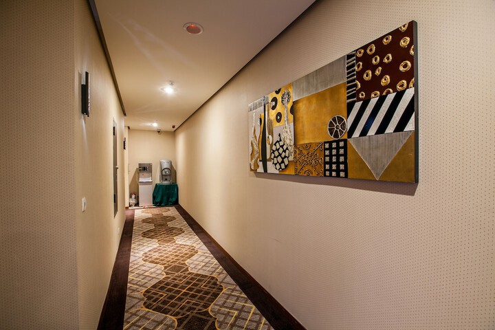 Ballroom/Hall 30 of 35