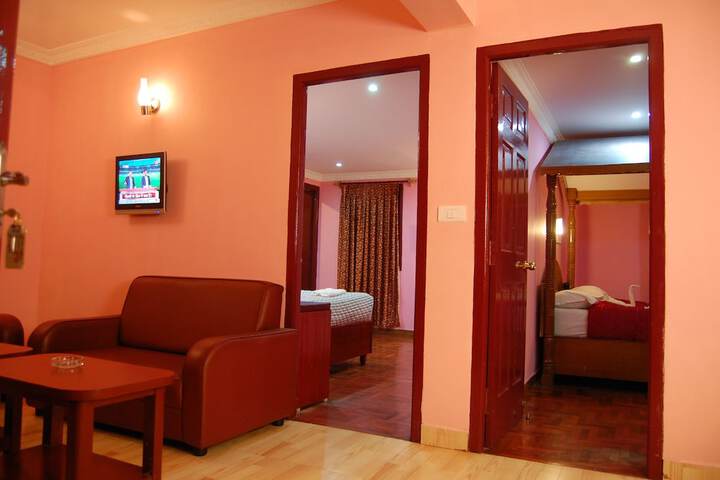 Room 6 of 18