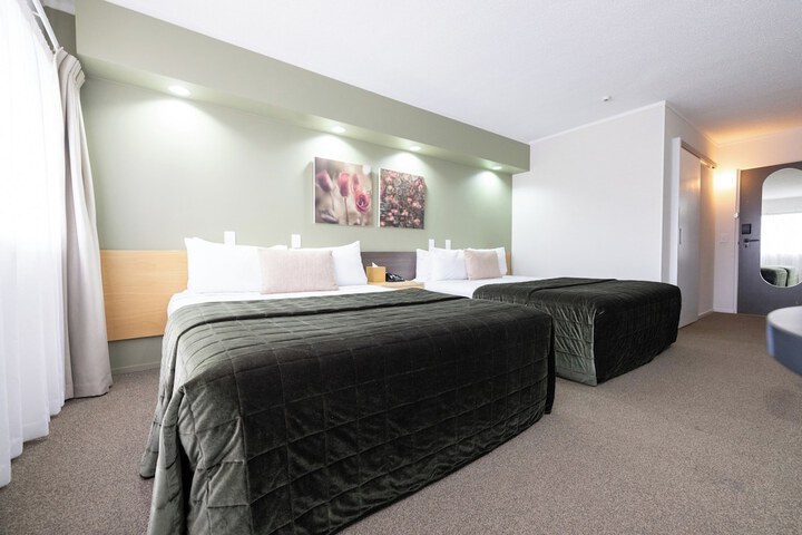 Room 52 of 138