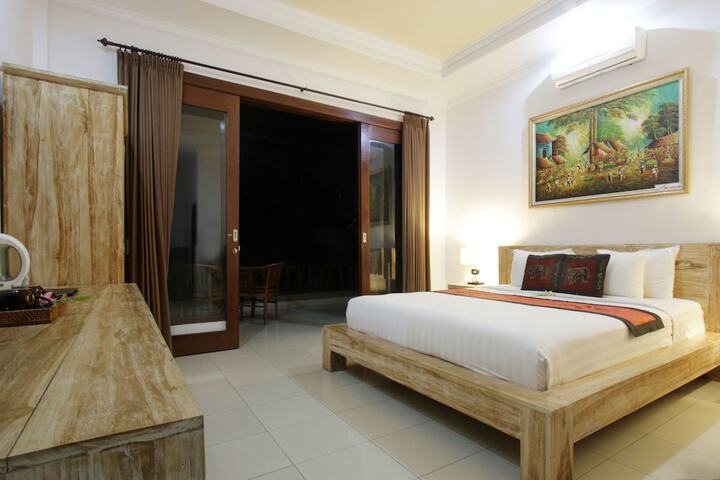 Room 56 of 213