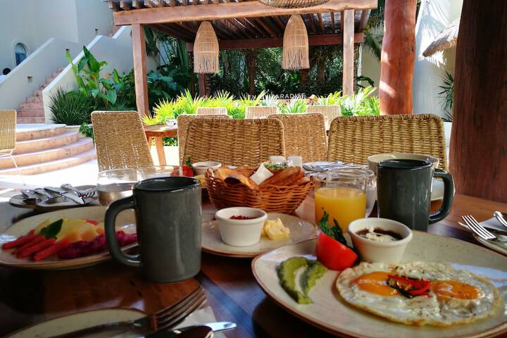 Breakfast/Coffee Service 71 of 95