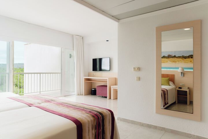 Room 17 of 45