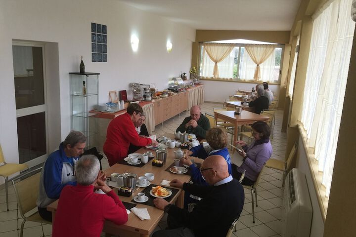 Breakfast/Coffee Service 30 of 55