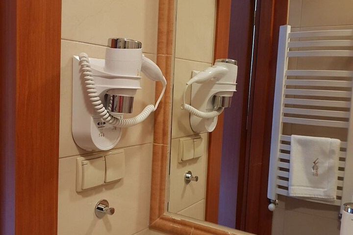 Room 15 of 31