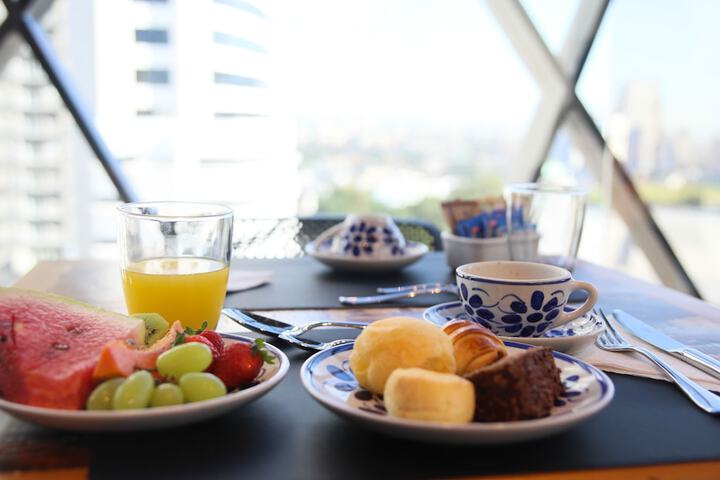 Breakfast/Coffee Service 24 of 31