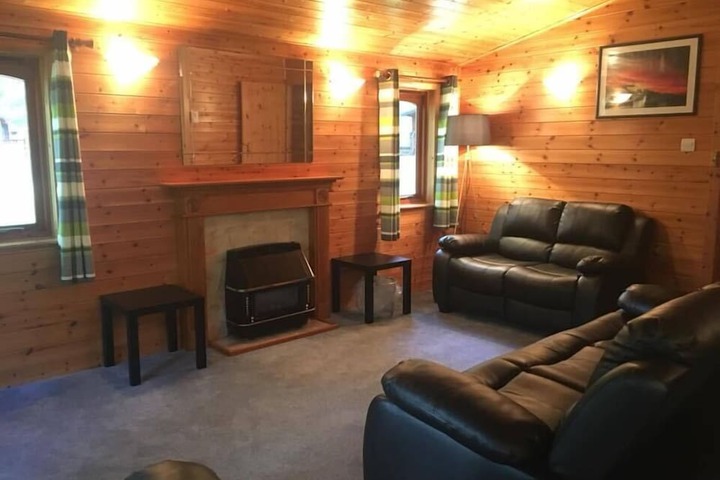 Room 7 of 12