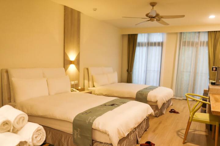 Room 27 of 180