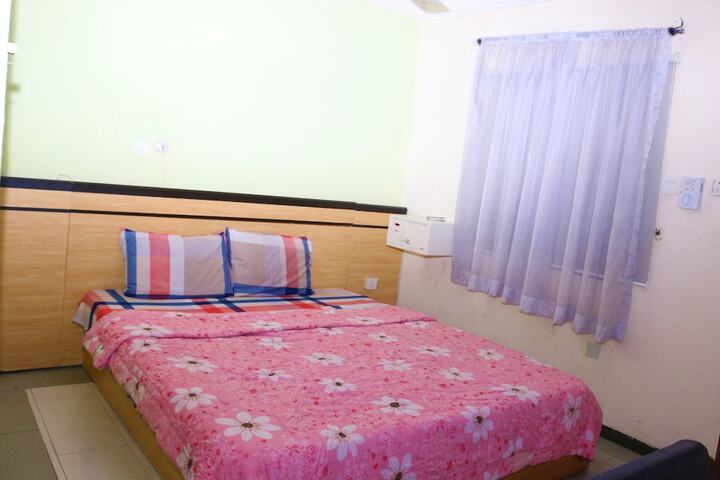 Room 4 of 22