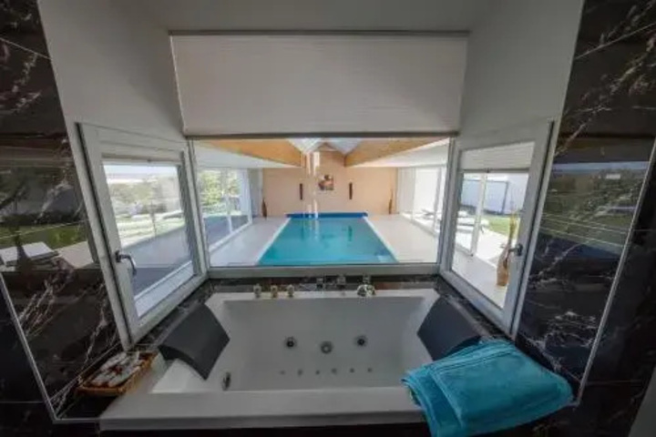 Pool 10 of 13