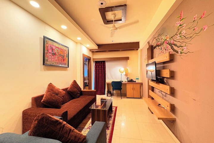 Room 5 of 44