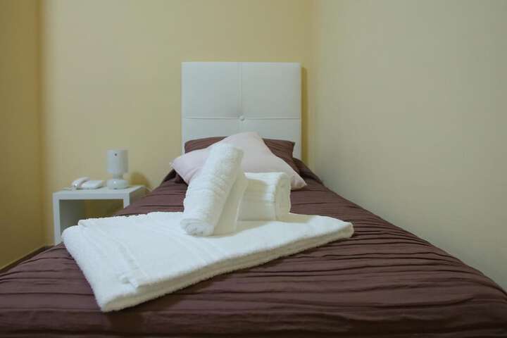 Room 32 of 57