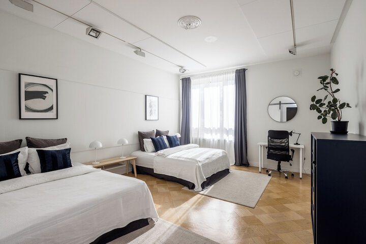 Room 26 of 80