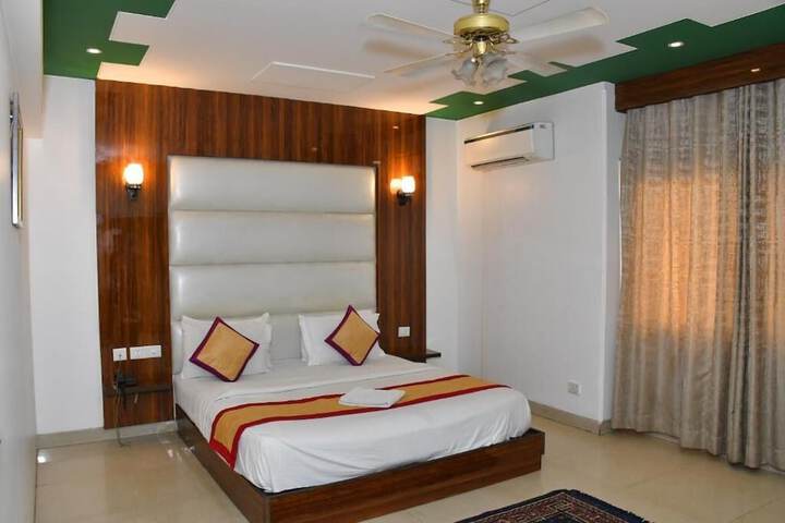 Room 2 of 21