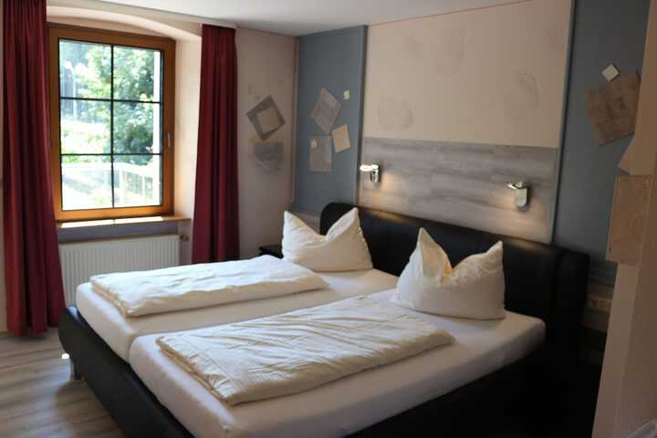 Room 17 of 73