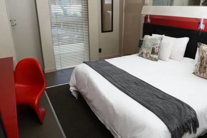 Room 18 of 64