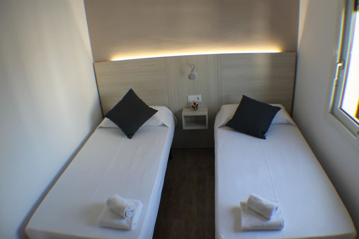 Room 15 of 129
