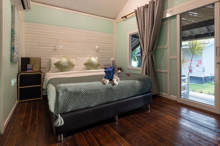 Room 8 of 80