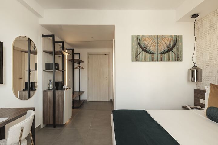 Room 36 of 79