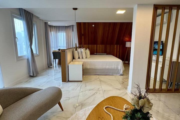 Room 18 of 38