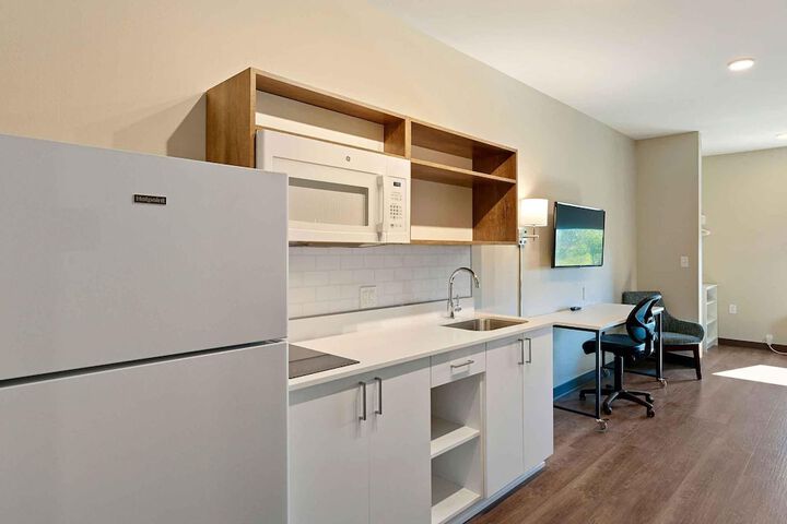 Room 16 of 39