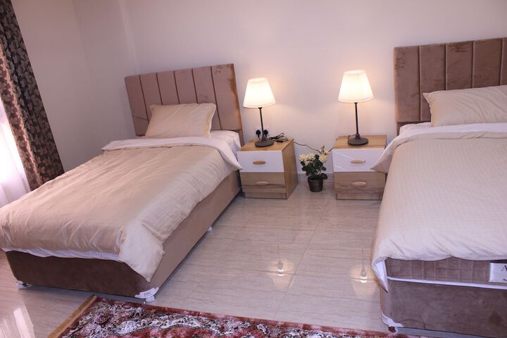 Room 8 of 43