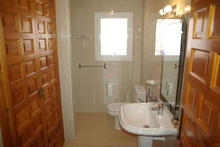 Room 10 of 20
